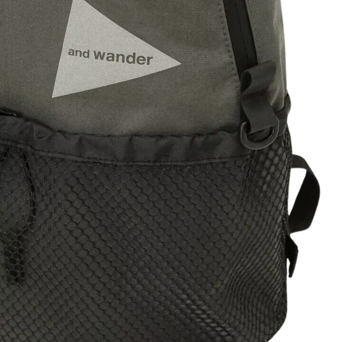 And Wander PE/CO 20L DayPack Gray