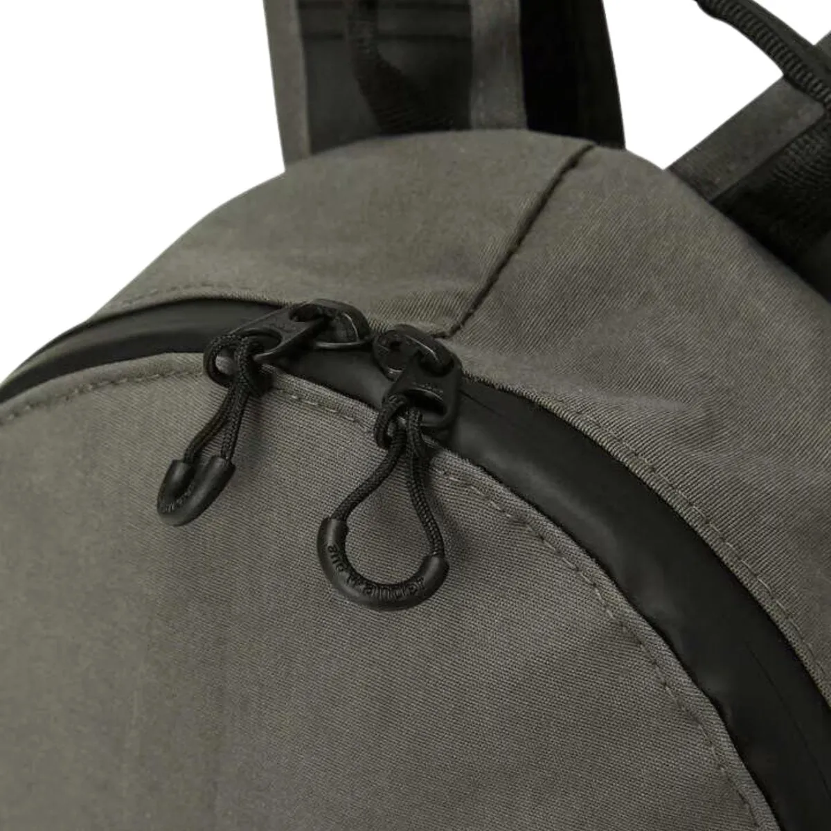 And Wander PE/CO 20L DayPack Gray