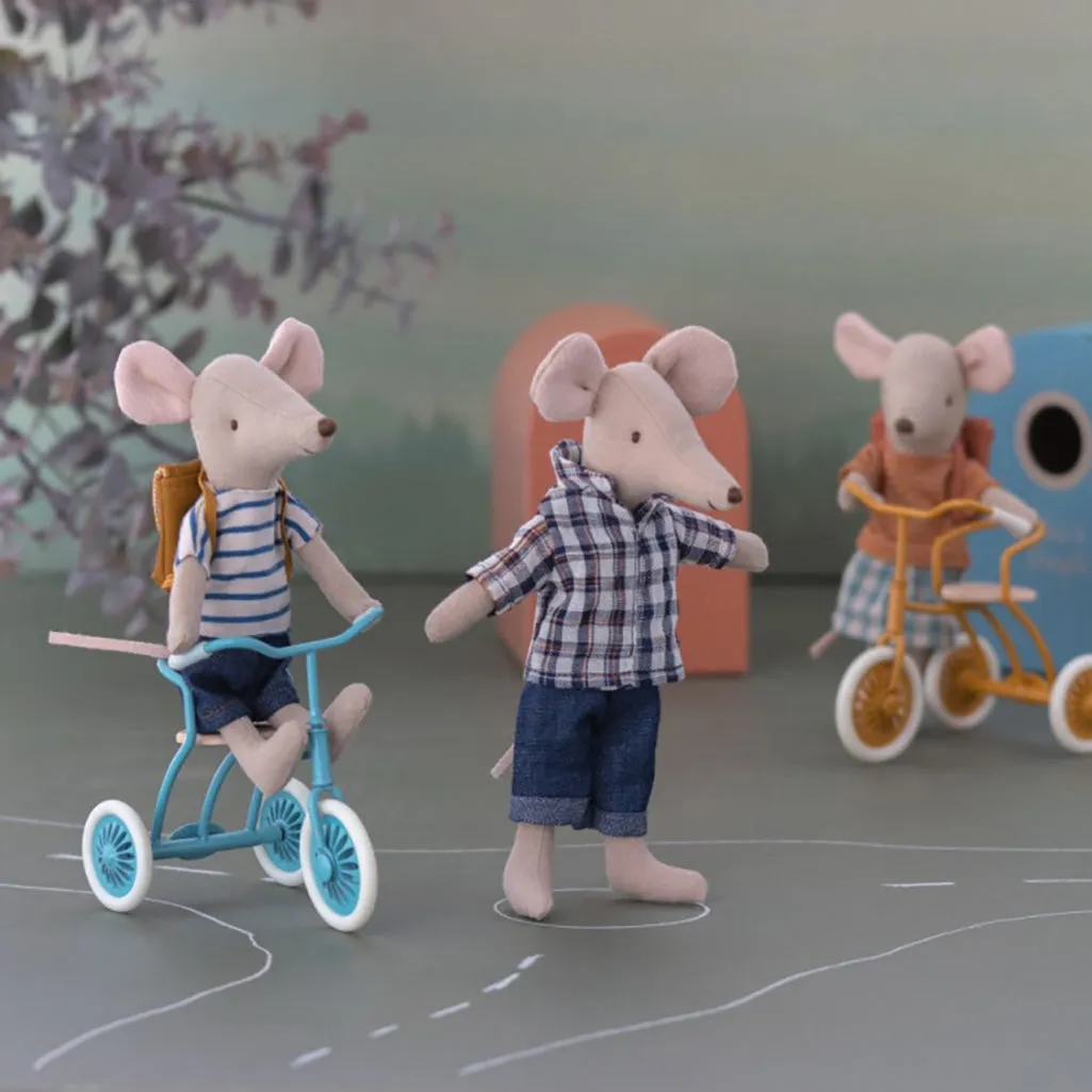 Big Brother Mouse Clothes & Bag