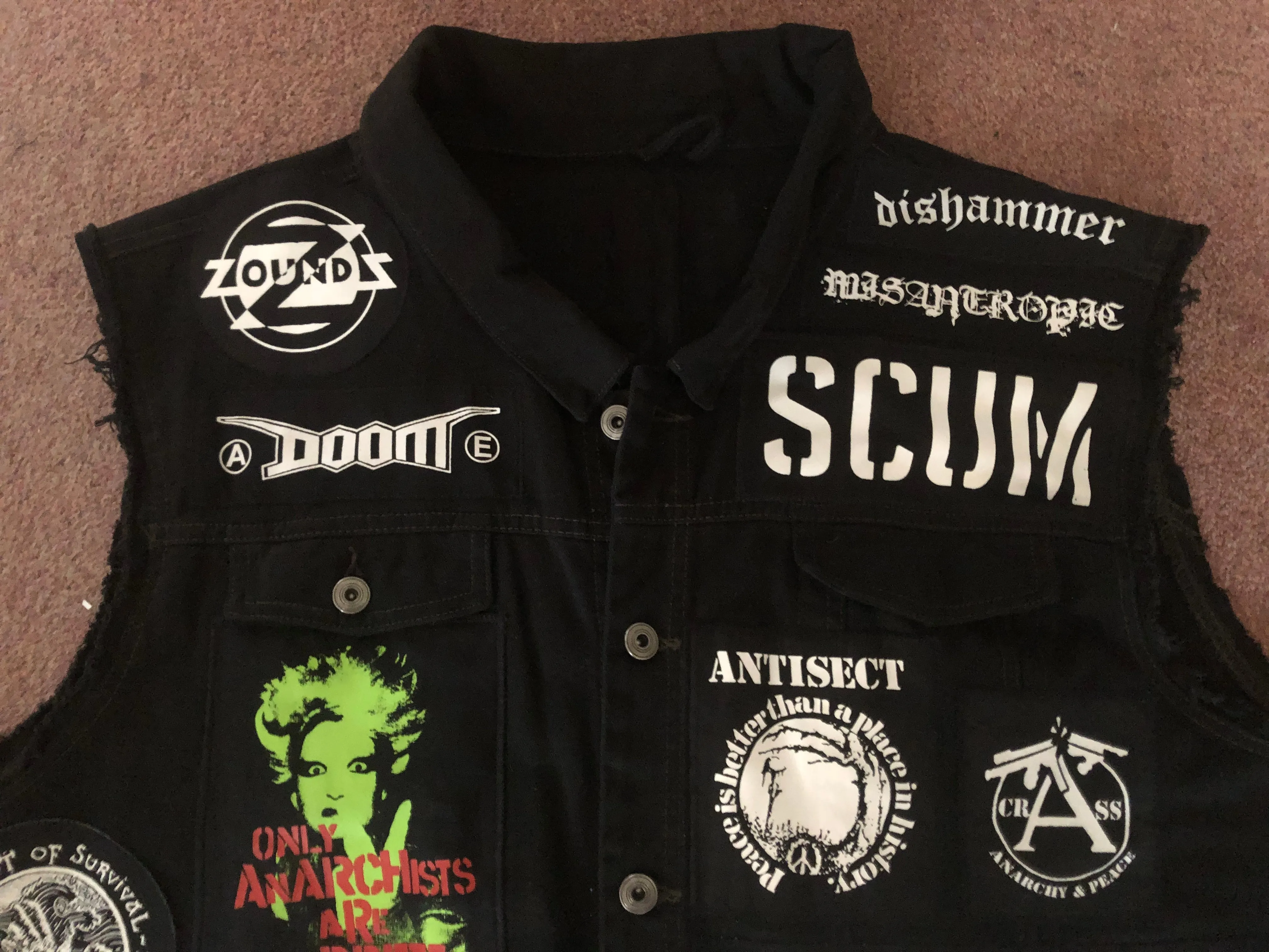 Crust Punk Anarchopunk Battle Jacket Cut-Off Denim Vest Doom Discharge Amebix Deviated Instinct Zounds