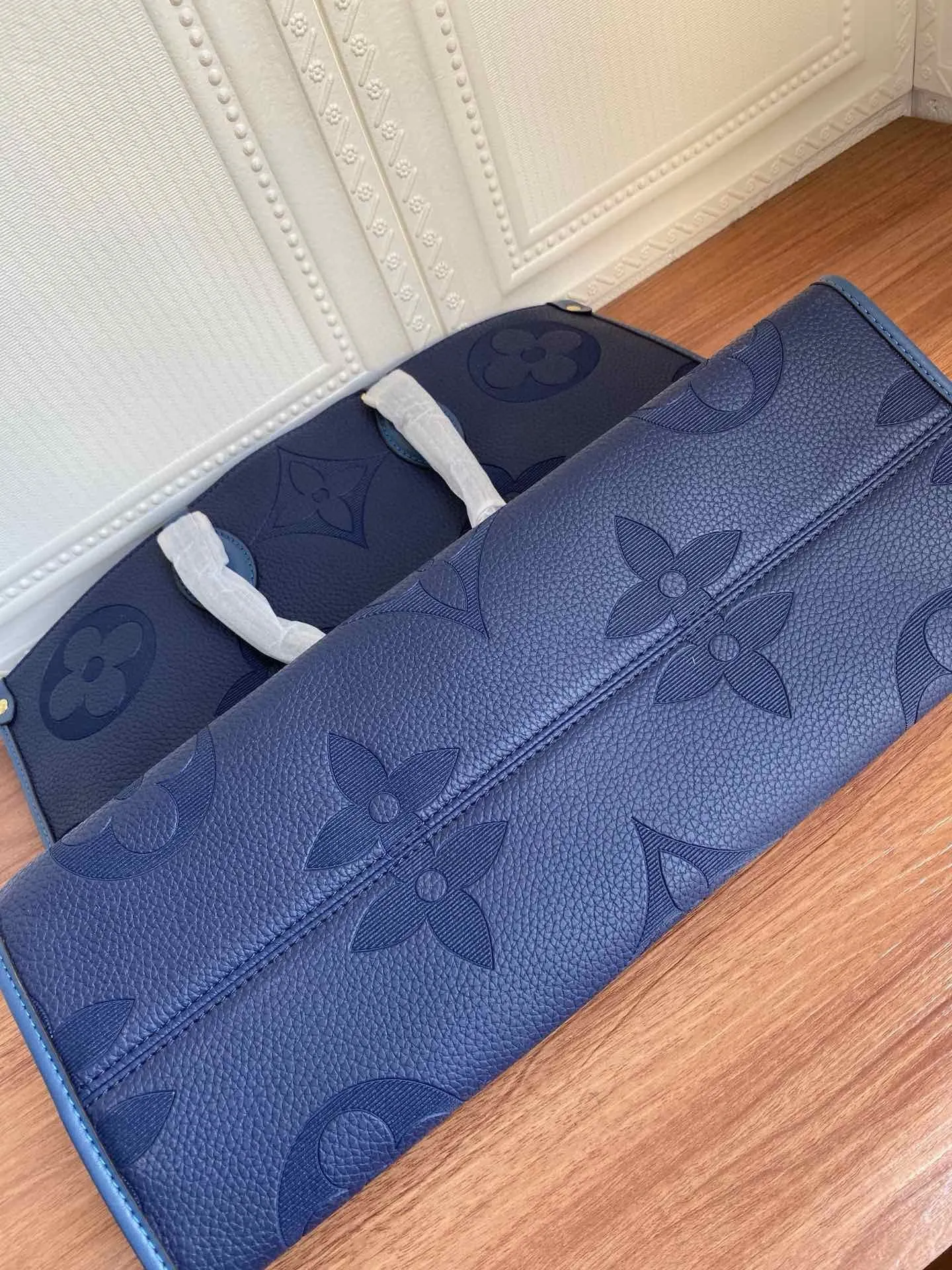 Designer Handbags LN 460