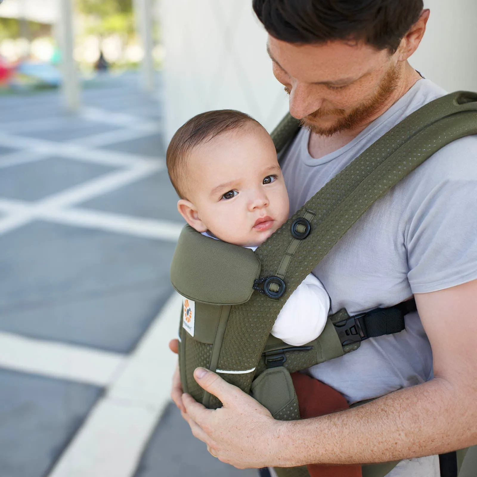 Ergobaby Omni™ Breeze Baby Carrier