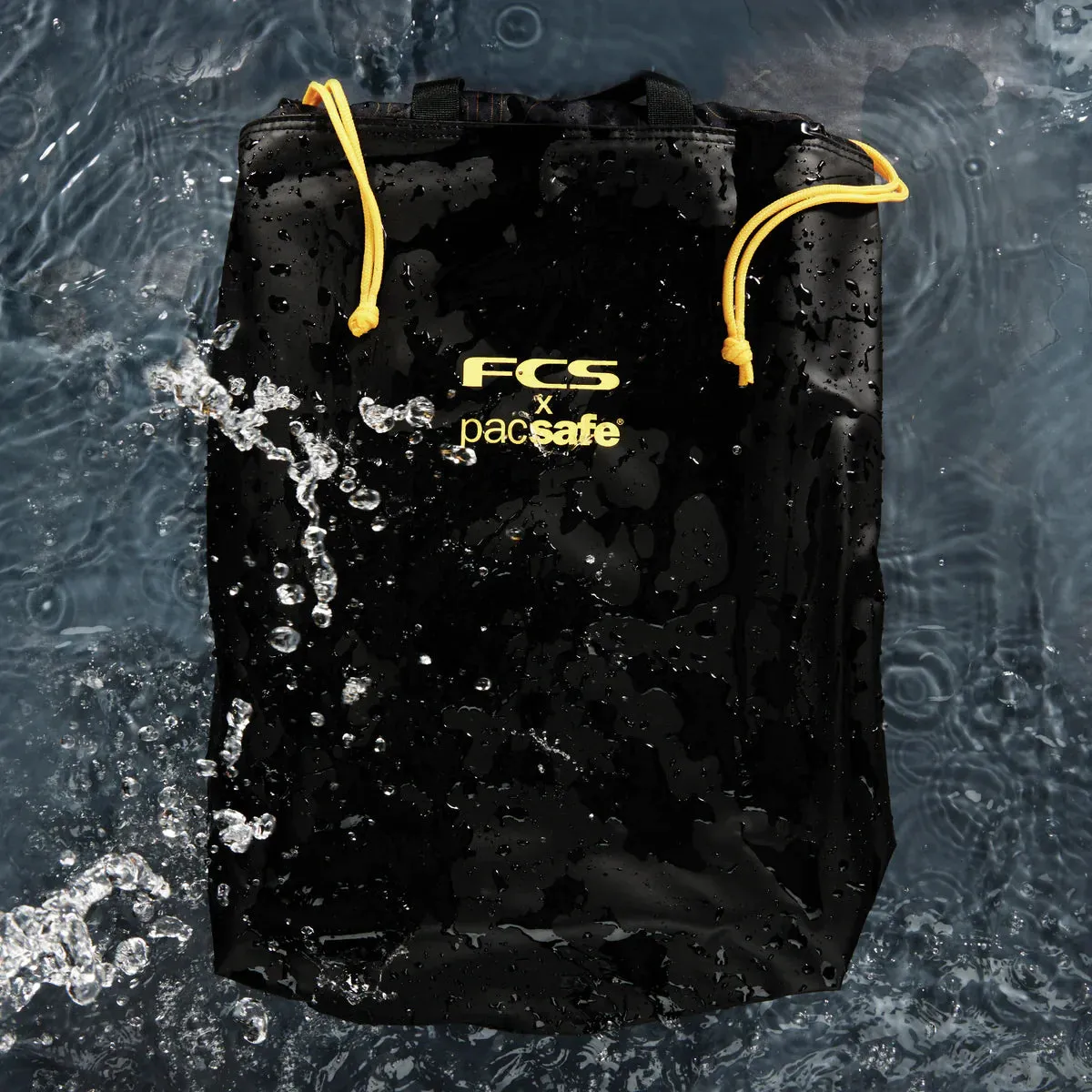 FCS x Pacsafe Day Mission Backpack 28L - Black