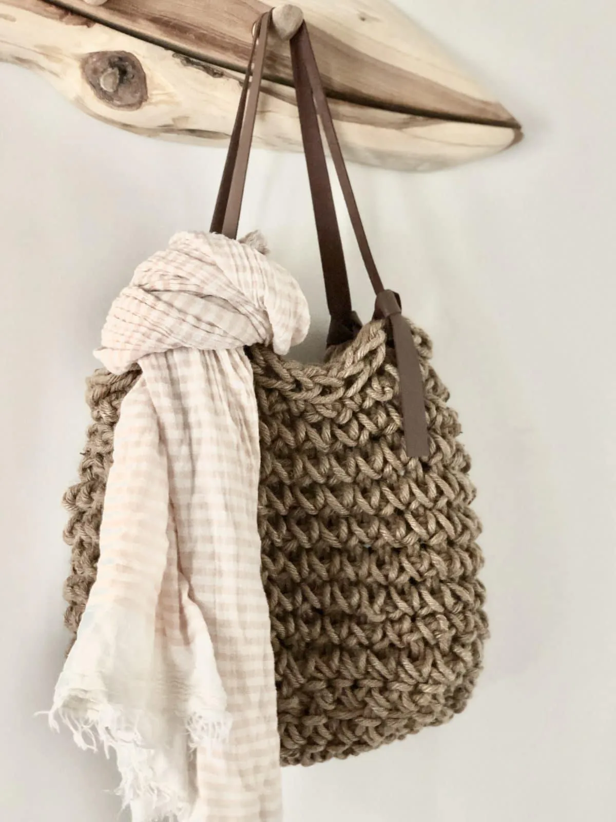 Handmade Natural Fibre Vegan Minimalist Carry Bag