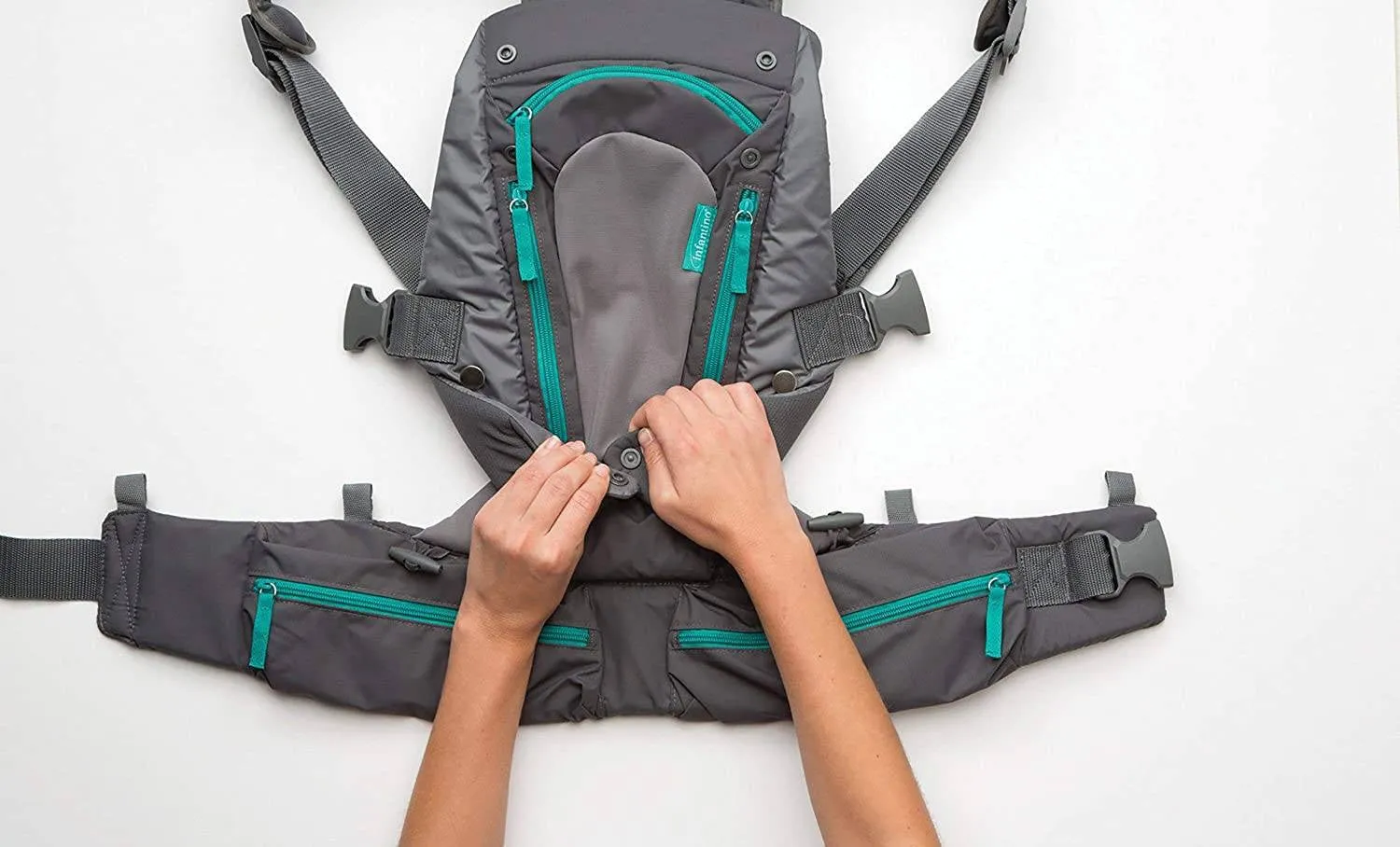 Infantino Carry On Multi-Pocket Carrier ( 3.6-18kg )