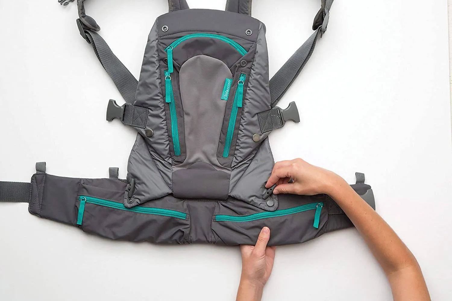 Infantino Carry On Multi-Pocket Carrier ( 3.6-18kg )