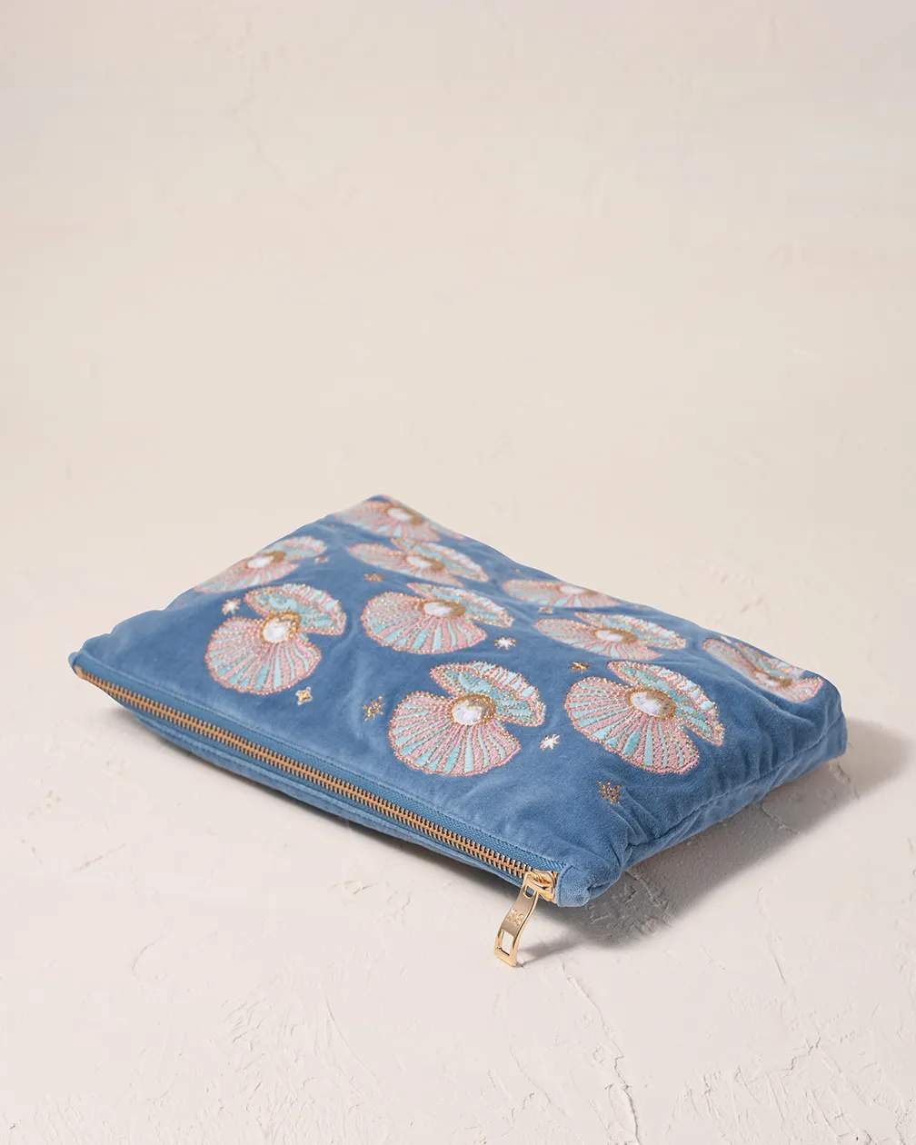 Pearl Shell Velvet Everyday Pouch in Dusky Blue